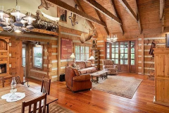 6x12-traditional-home-in-wimberley-tx_09