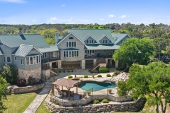 cat-hollow-club-home-in-briarcliff-tx