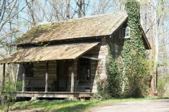 donelson-cabin-in-louisville-ky.before